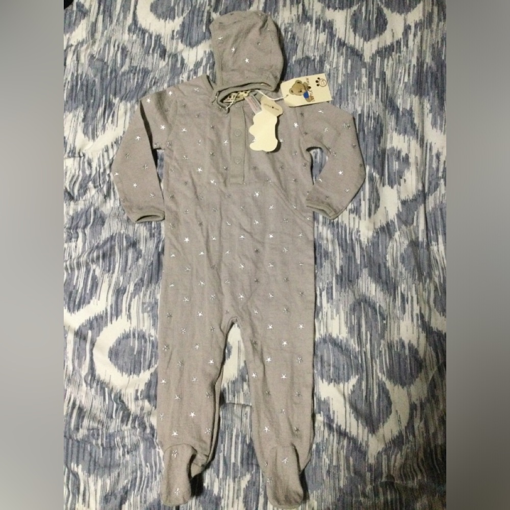 NWT little paw baby boy footie with bonnet 12 months